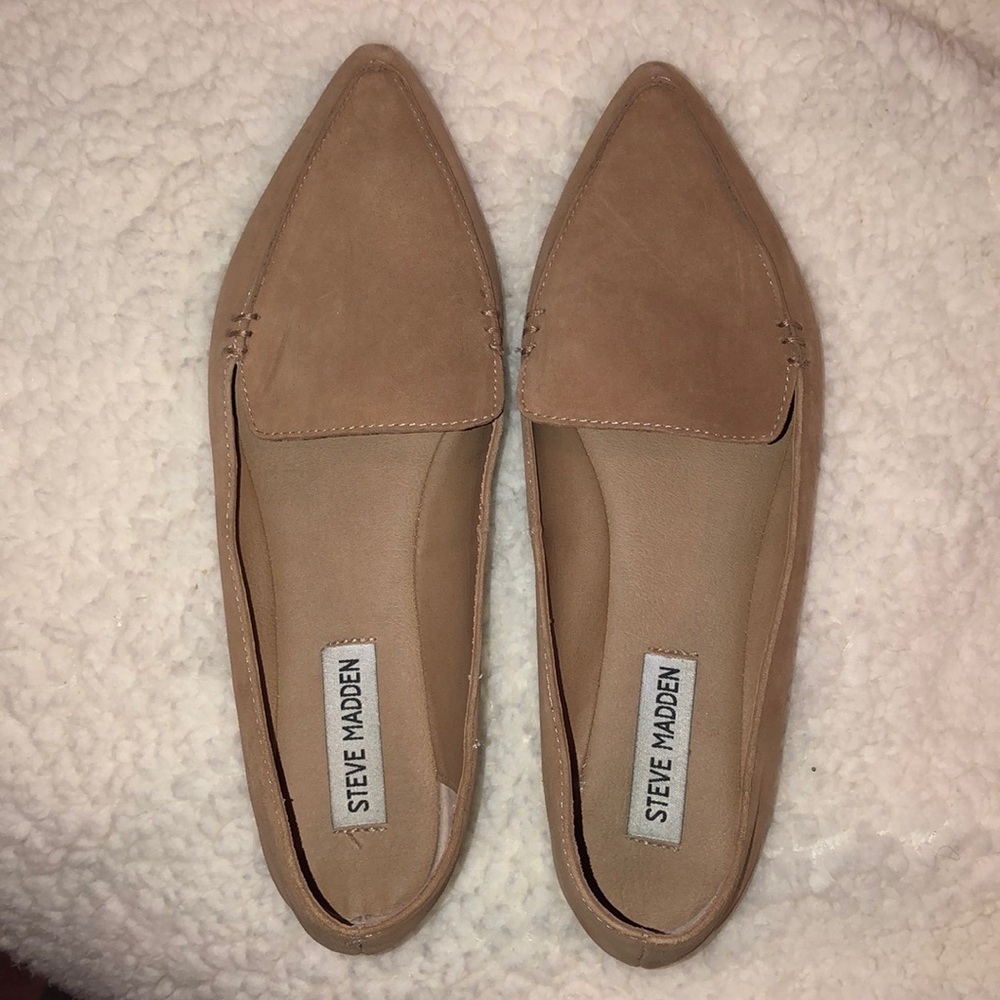 steve madden feather loader flat in camel